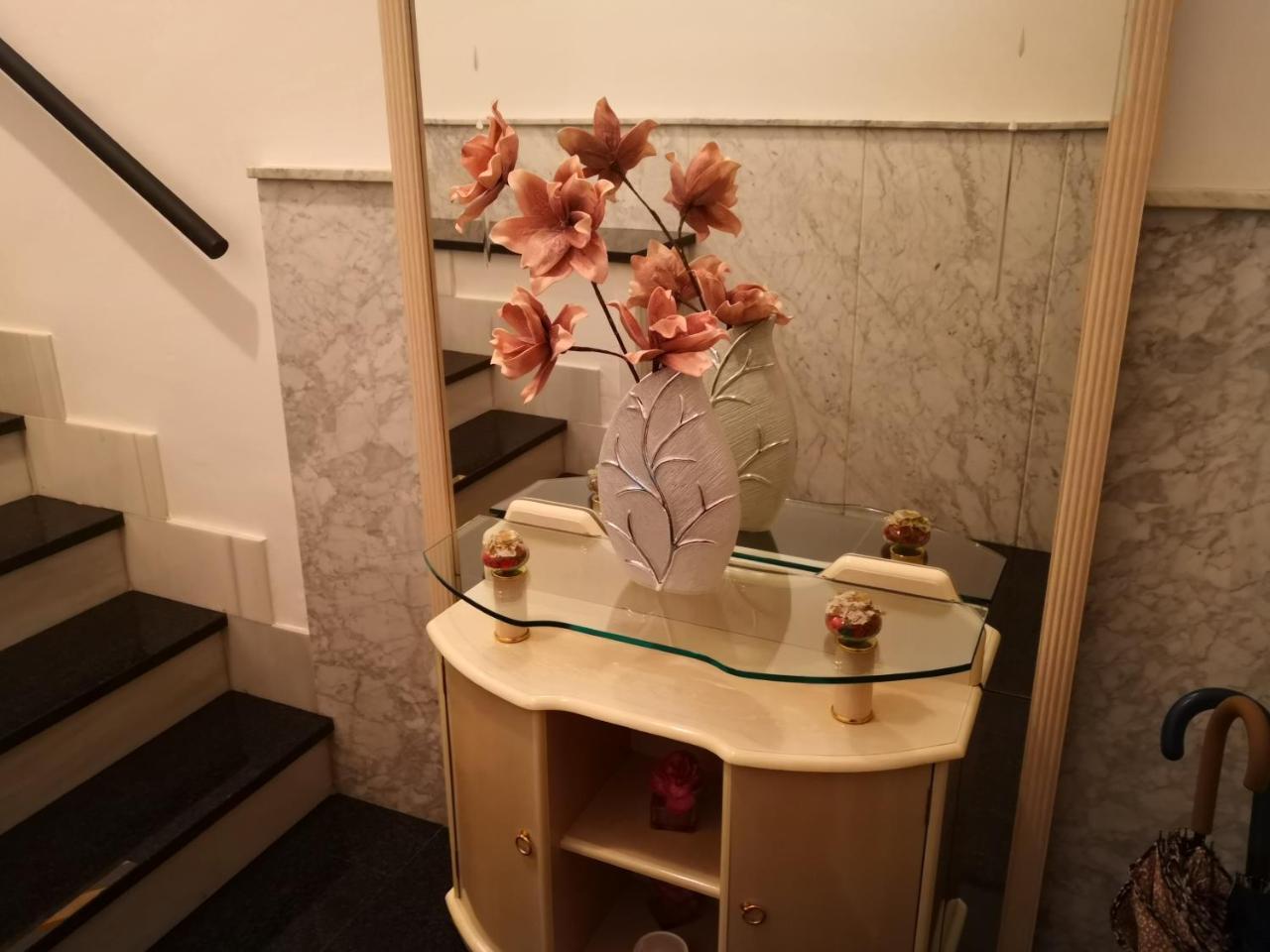 Sanvar Apartment Almagro Luaran gambar