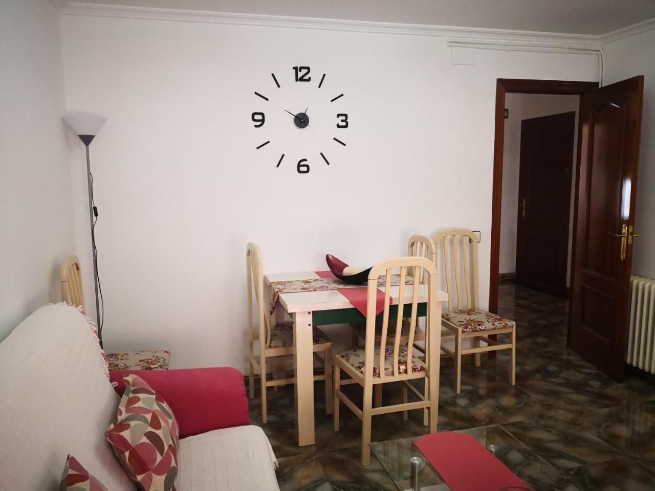 Sanvar Apartment Almagro Luaran gambar